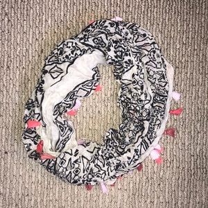 Infinity scarf